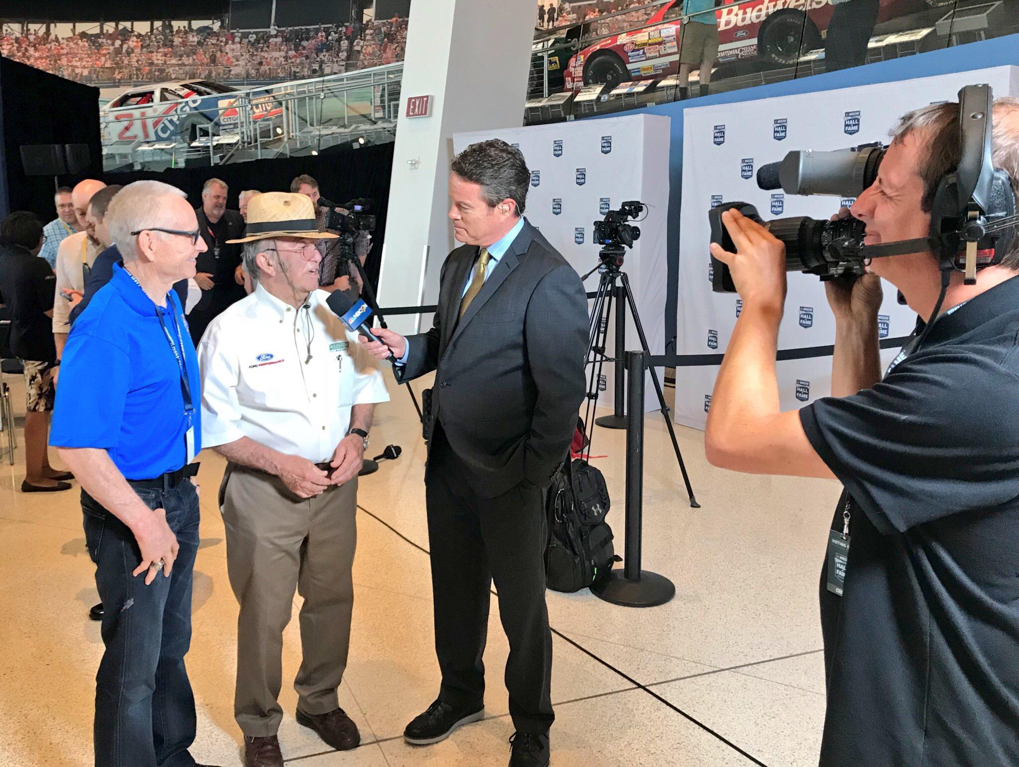 <p><strong>Media Shoot</strong> Request Form</p>