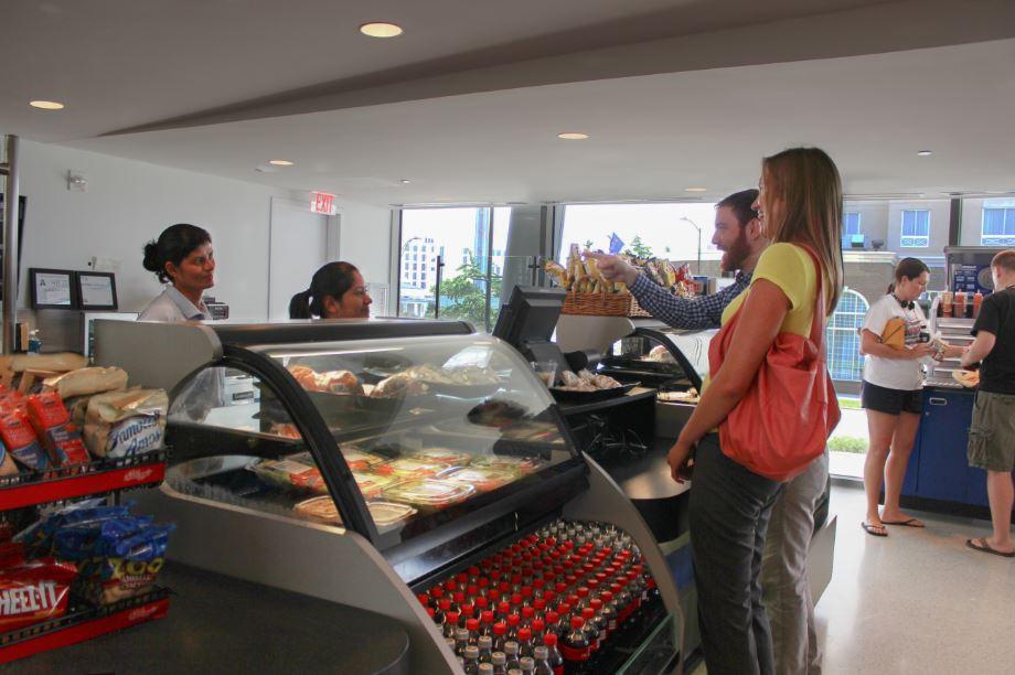 <p>Pit Stop Café</p>